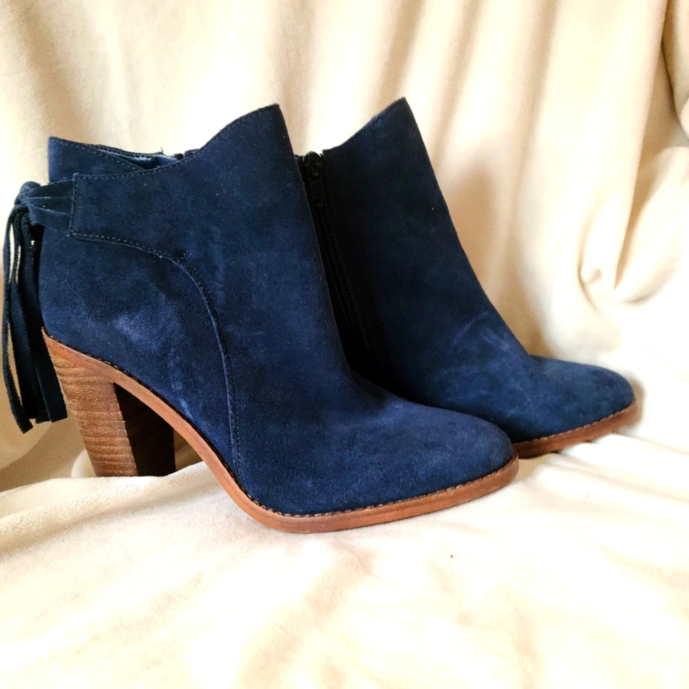 Vince Camuto navy blue suede booties.